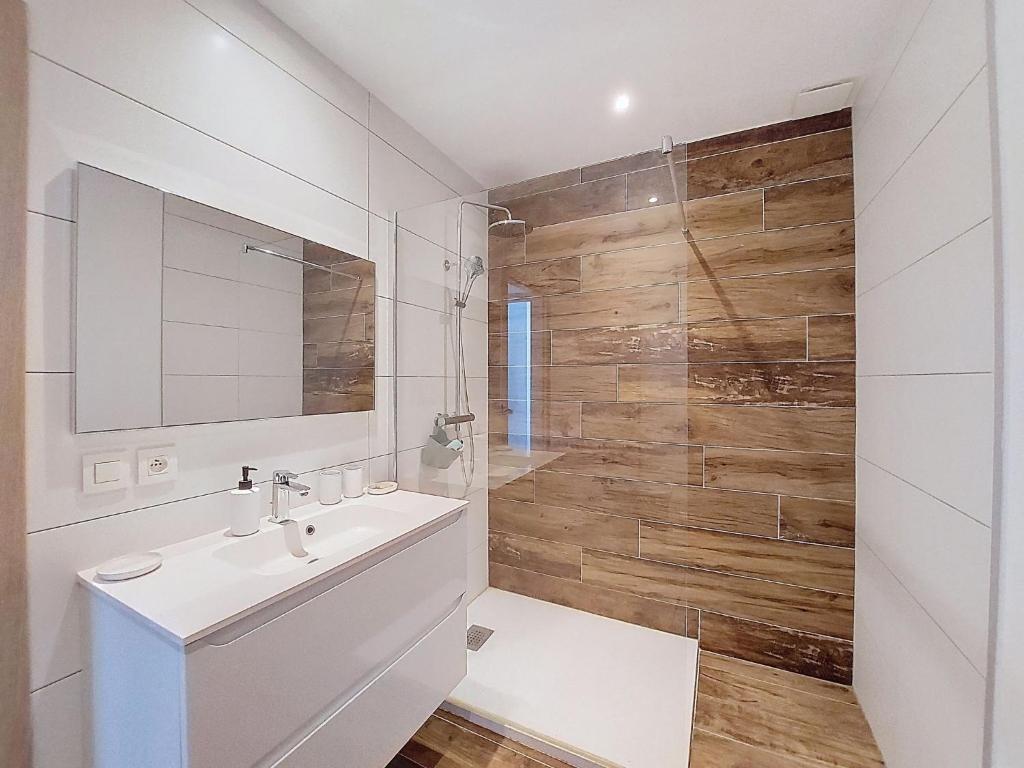  - Villa (10 pers.) Costa Gelata by Interhome